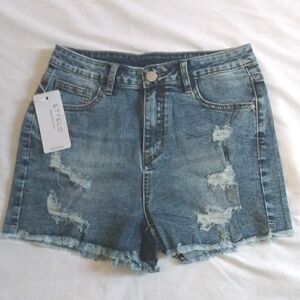 NWT Ettelo Distressed Jean Shorts Sz4